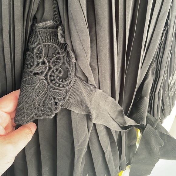 Gorgeous P.A.R.O.S.H. top with sheer sleeves and lace adjustable tie waist. - Picture 7 of 8